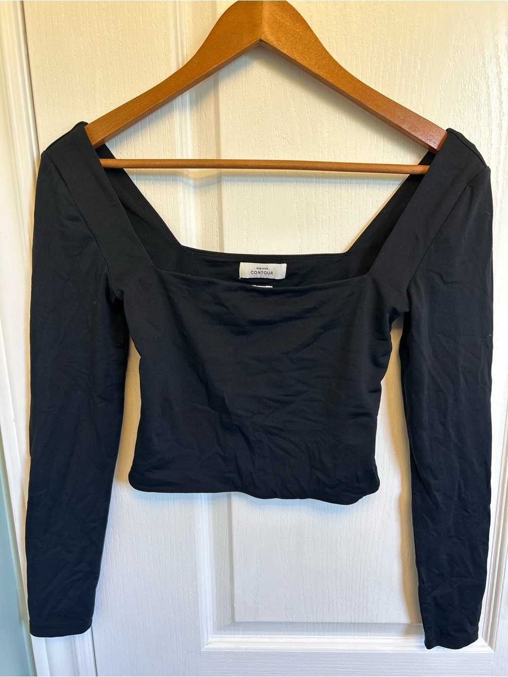 Aritzia Babaton Contour Black Long-Sleeve Square Neck Crop Top